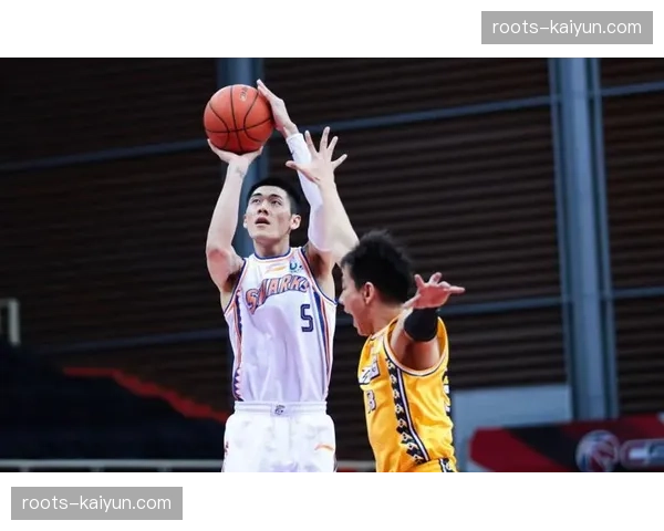 刘铮老将价值凸显 对阵广东贡献14分5篮板3助攻全面数据